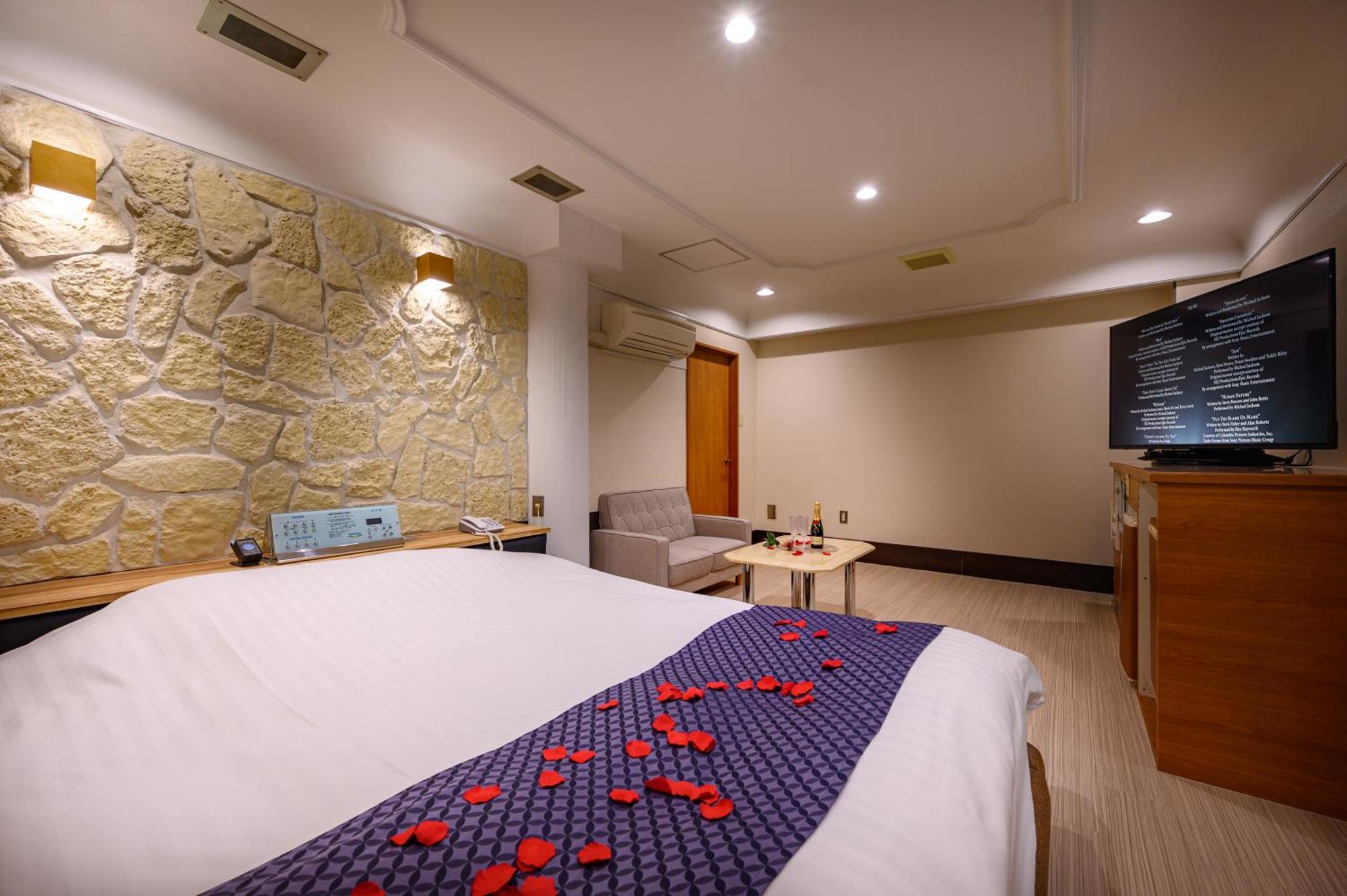 Hotel Mobilia (Adults Only) Tsurugashima Esterno foto