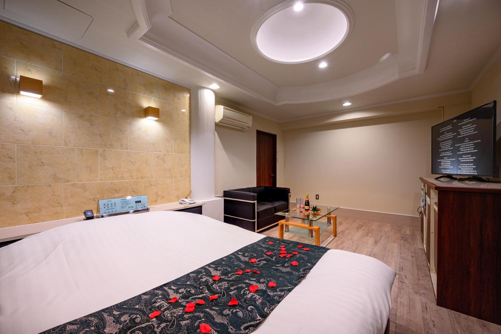 Hotel Mobilia (Adults Only) Tsurugashima Esterno foto