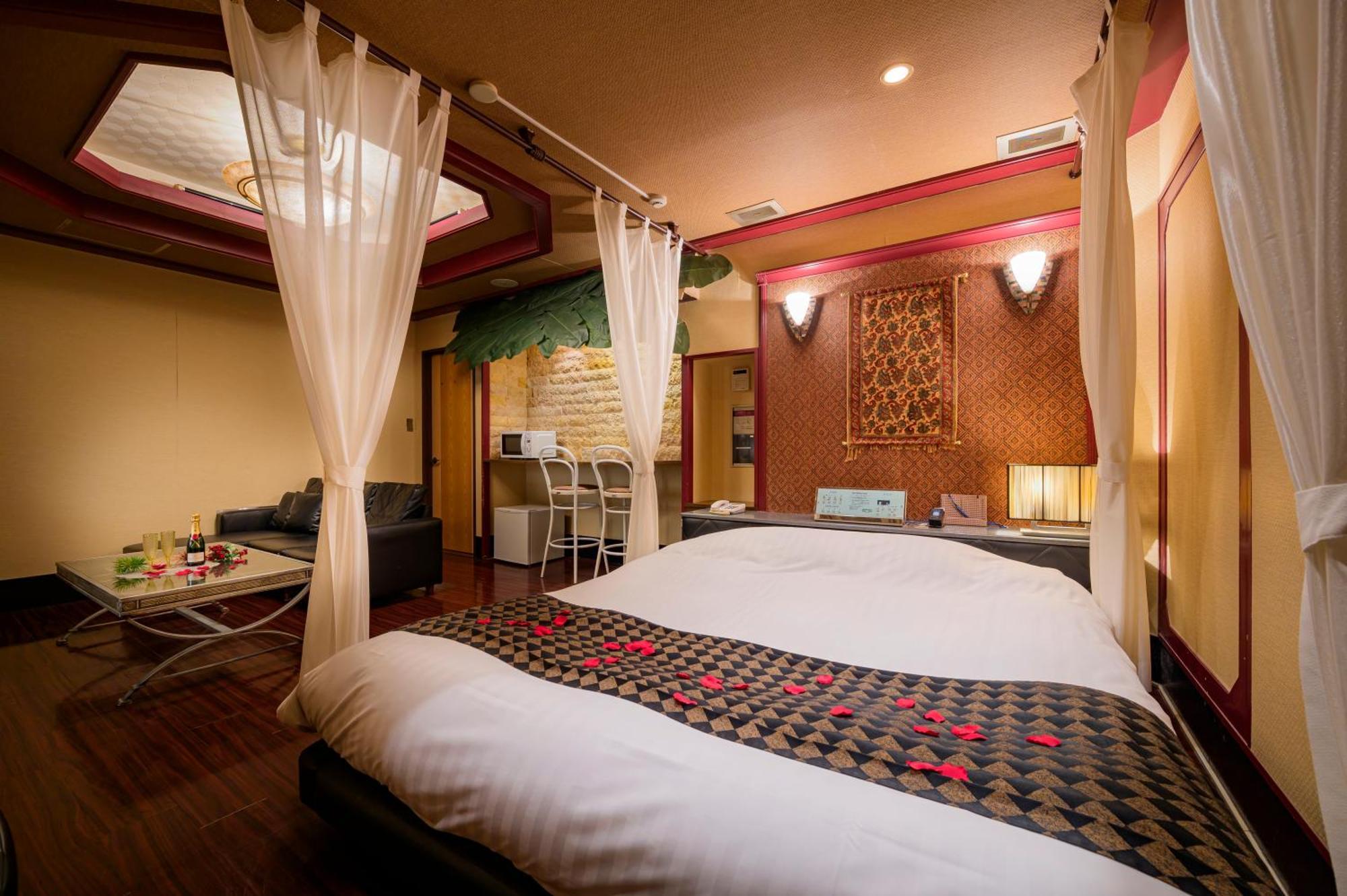 Hotel Mobilia (Adults Only) Tsurugashima Esterno foto