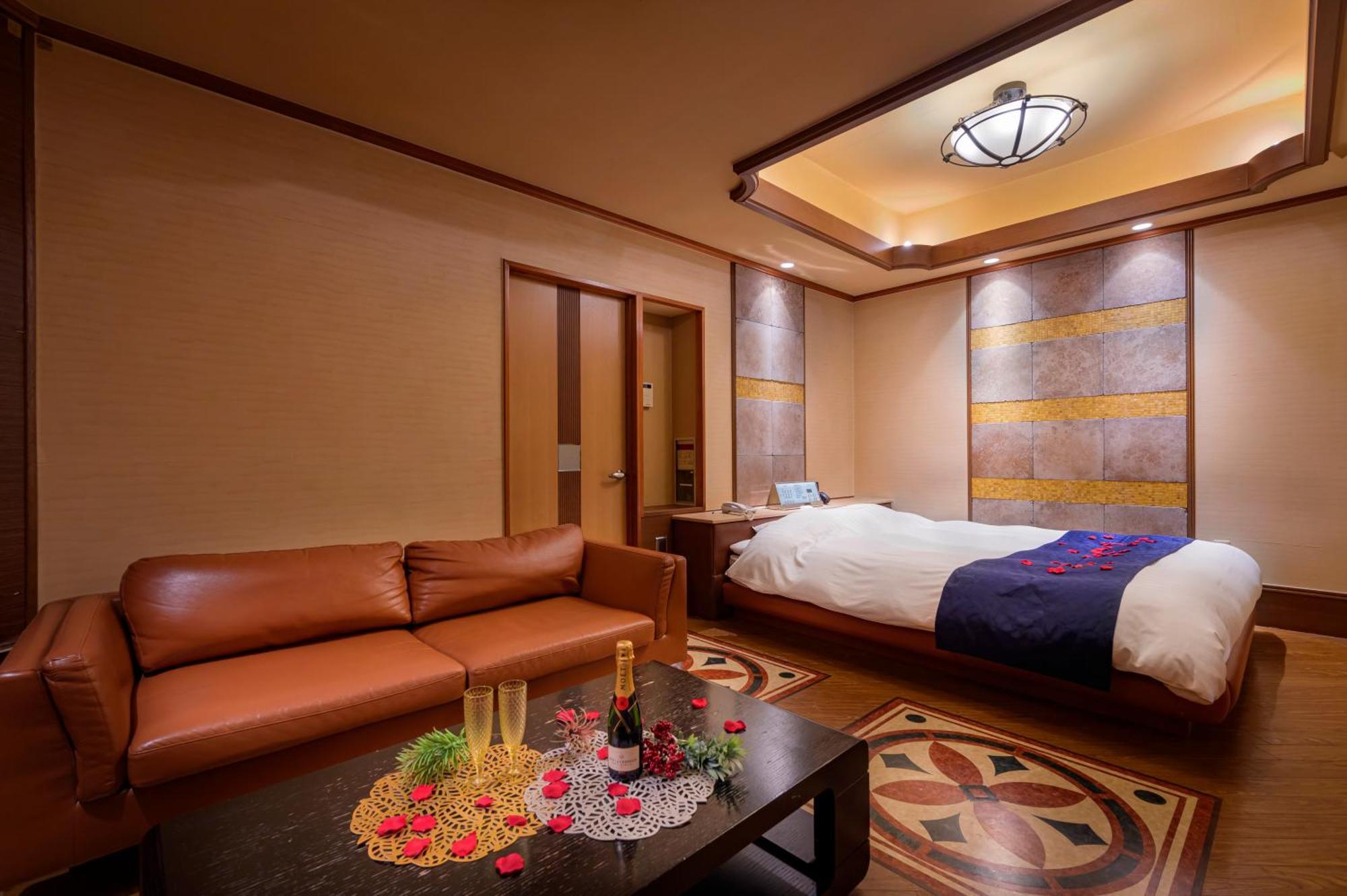 Hotel Mobilia (Adults Only) Tsurugashima Esterno foto