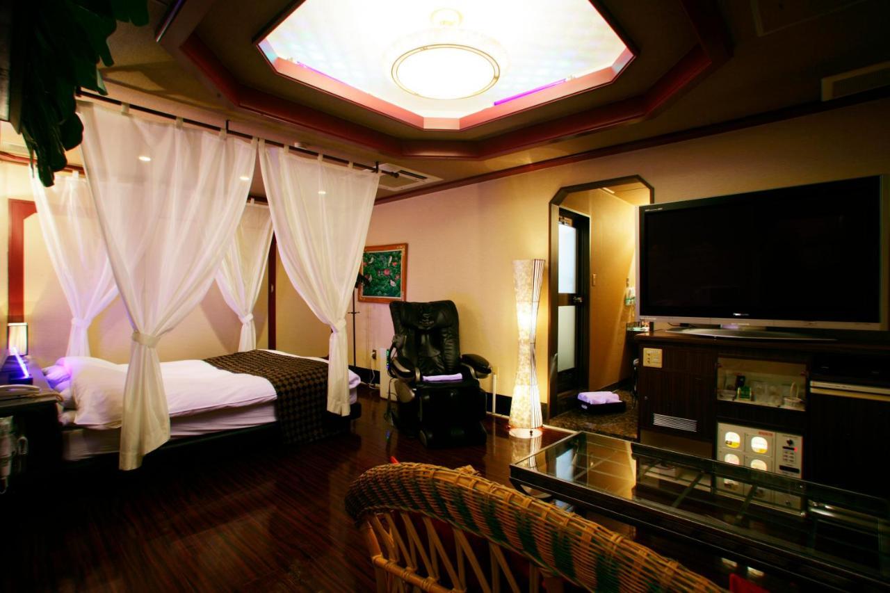 Hotel Mobilia (Adults Only) Tsurugashima Esterno foto